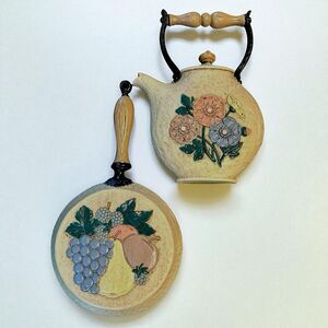 Home Interiors & Gifts Vintage 2 Pieces Kitchen Wall Plaques – Teapot & Skillet